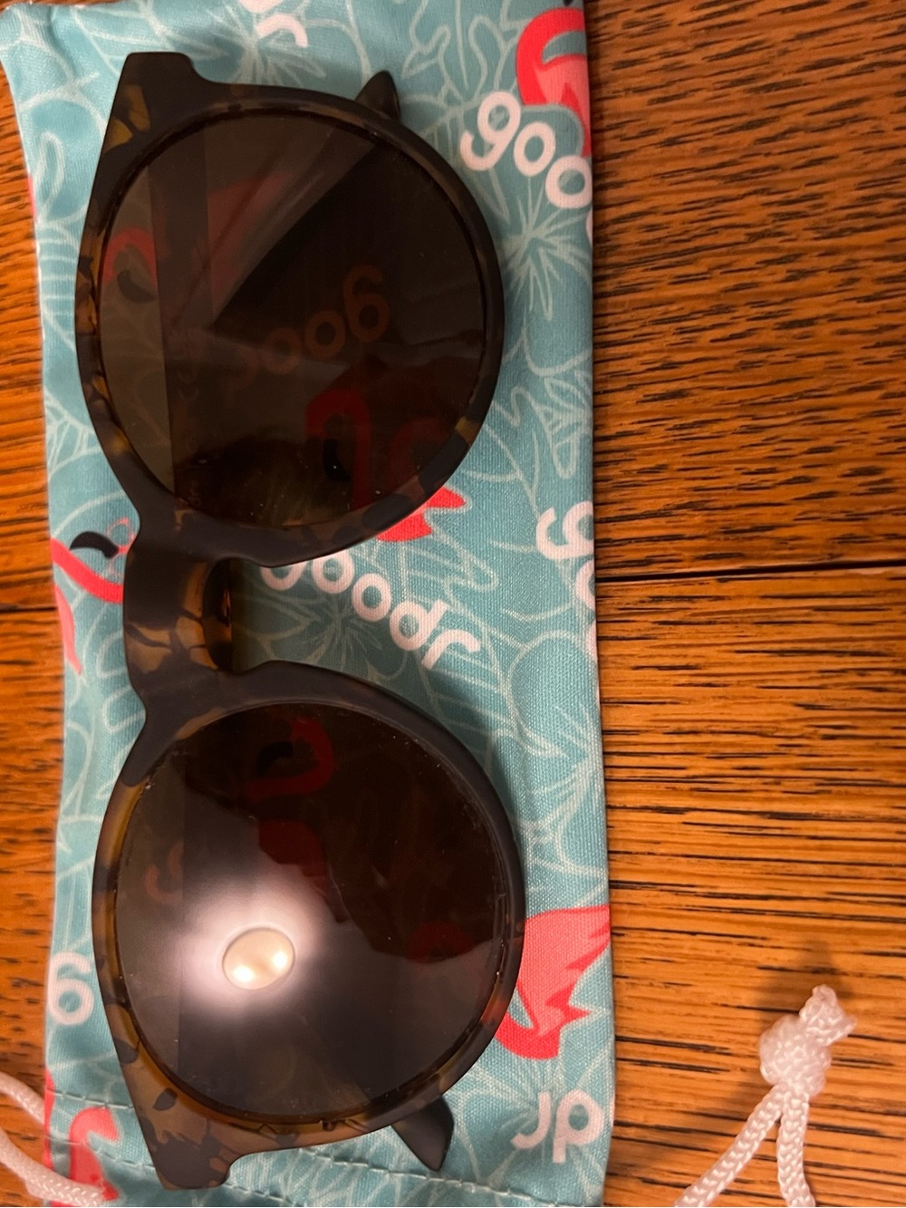 Round Tortoiseshell Cat-Ear Sunglasses - Dark Brown Lenses